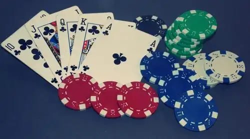 Layar permainan Fishing Arcade menampilkan target ikan dan mekanik tembakan
